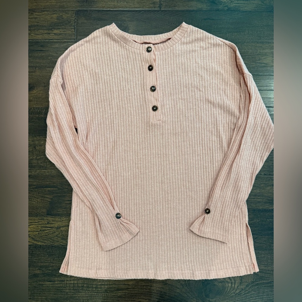 Ladies light pink light weight sweater tunic